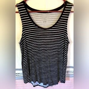 womens medium striped tanktop